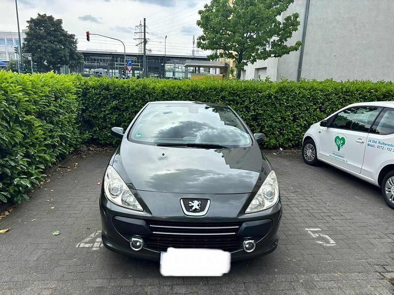Silber Gebraucht 2007 Peugeot 307 CC Cabrio | 2.000 € - Bild 1/4