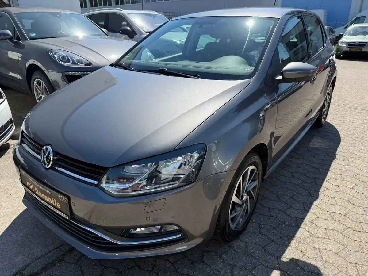 Używany VW Polo Sound 75 KM (55 kW) 2017 Szary Hatchback