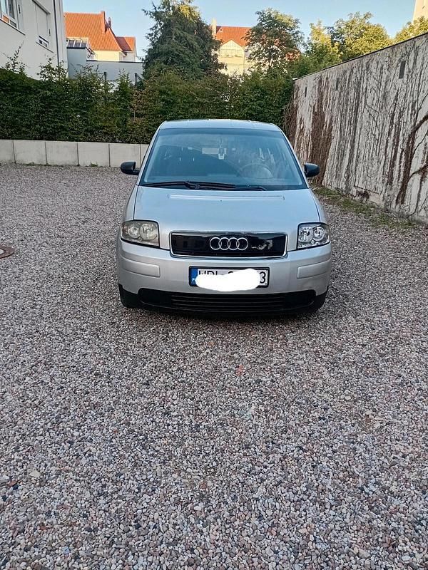 Silber Gebraucht 2002 Audi A2 Kleinwagen | 1.500 € (Guter Preis) - Bild 1/4