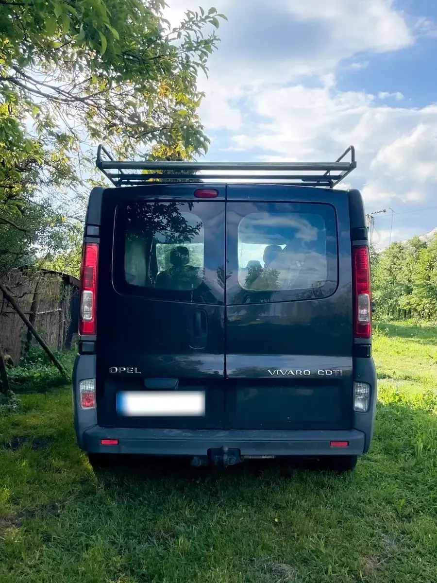 Gebraucht Opel Vivaro 114 PS (83 kW) 2009 Schwarz Van / Kleinbus