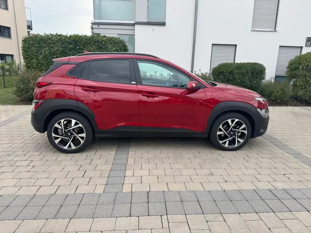 Gebraucht Hyundai Kona Premium 120 PS (88 kW) 2021 Rot SUV