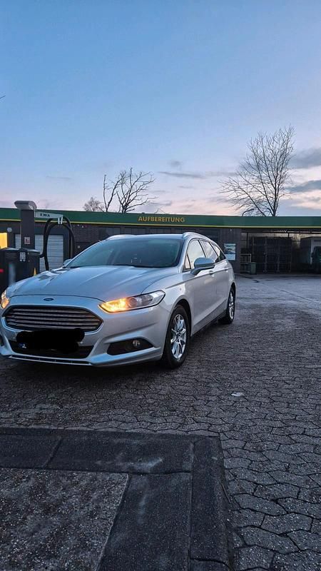 Gebraucht Ford Mondeo 150 PS (110 kW) 2016 Silber Kombi