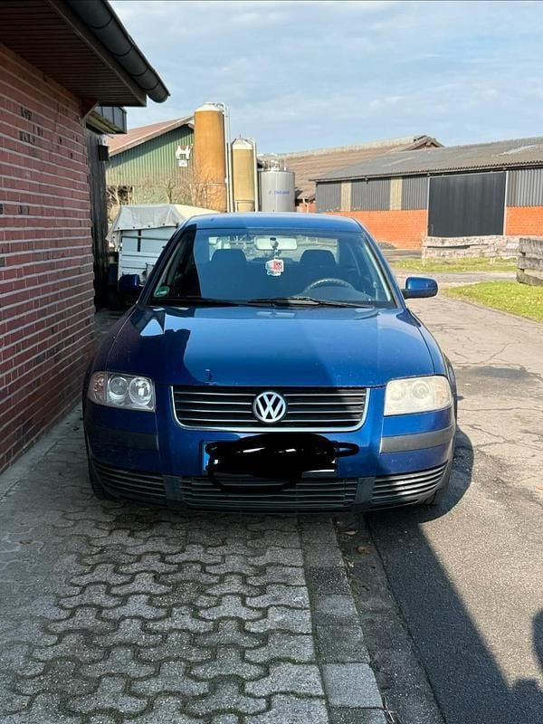 Gebraucht VW Passat 130 PS (95 kW) 2001 Blau Limousine