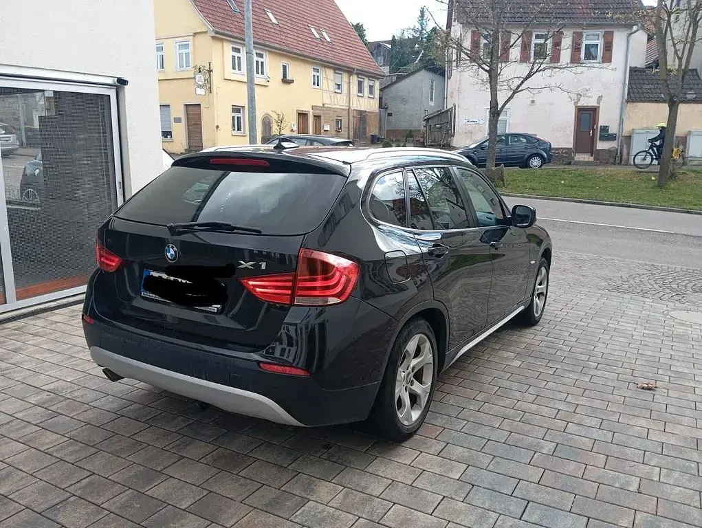 Używany BMW X1 204 KM (150 kW) 2009 Czarny SUV