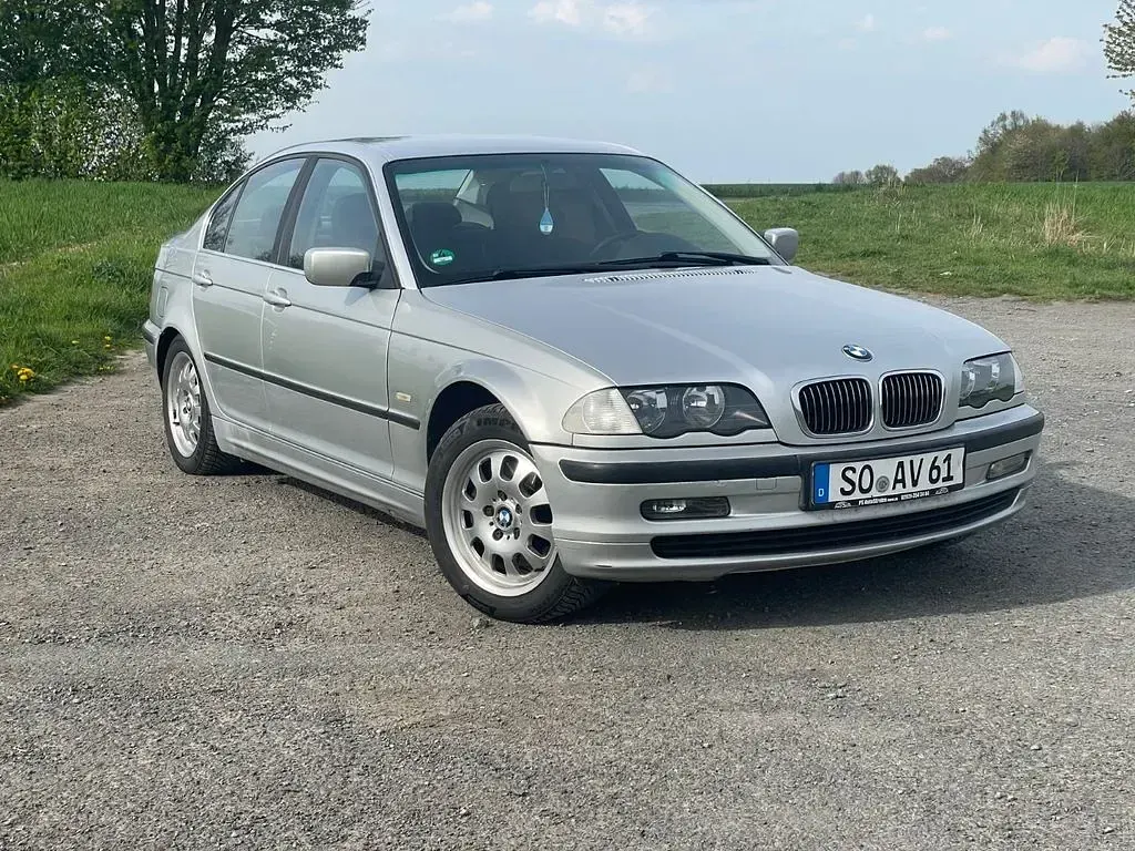 Gebraucht BMW 325 192 PS (141 kW) 2001 Silber Limousine
