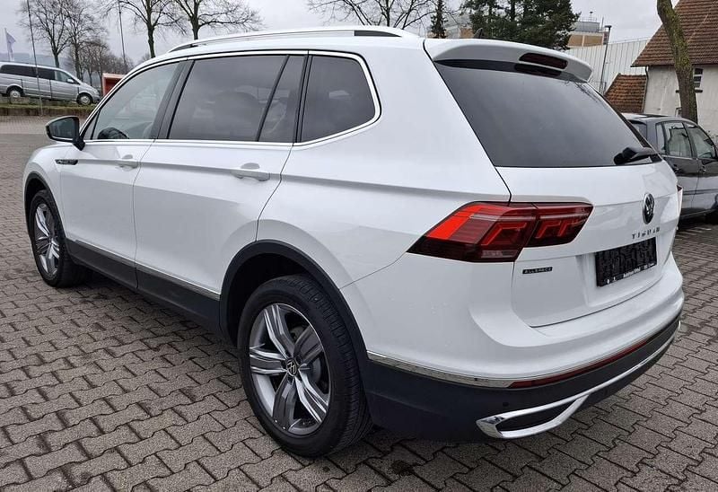Gebraucht VW Tiguan Allspace Elegance 200 PS (147 kW) 2022 Pure white SUV