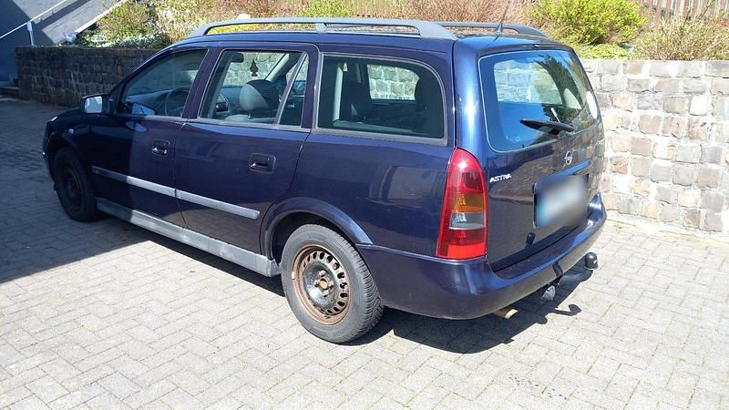 Gebraucht Opel Astra 103 PS (75 kW) 2003 Blau Kombi