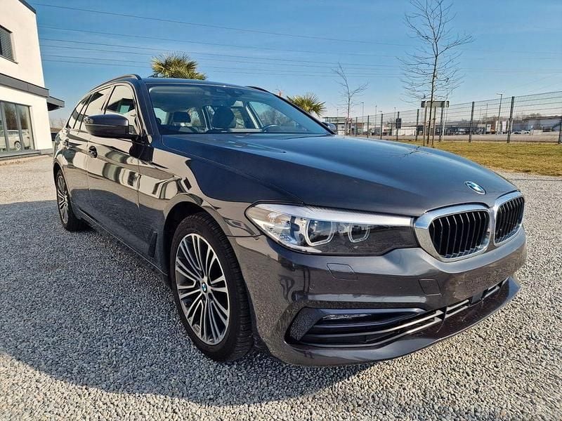 Gebraucht BMW 530 Sport Line 252 PS (185 kW) 2020 Sophistograu Kombi