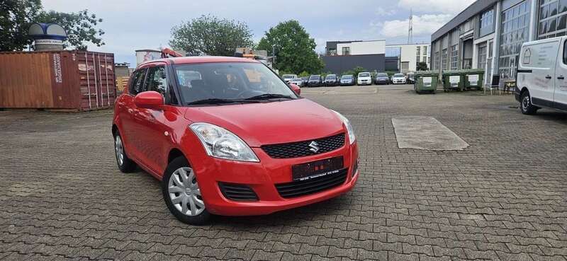 Rot Gebraucht 2011 Suzuki Swift Club Kleinwagen | 5.400 € (Fairer Preis) - Bild 1/4