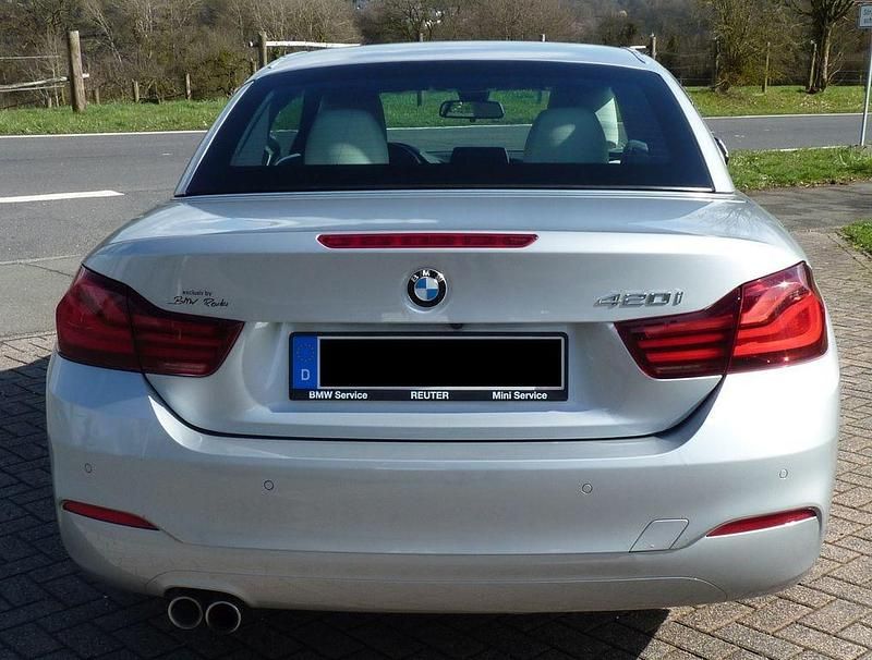 Gebraucht BMW 420 Advantage 184 PS (135 kW) 2019 Silber Cabrio