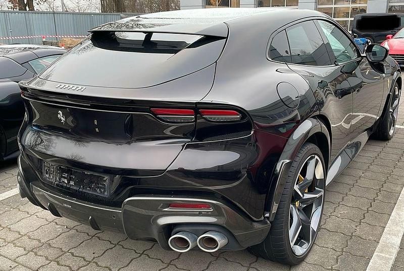 Second-hand Ferrari Purosangue 725 CP (533 kW) 2023 Negru SUV