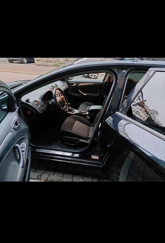 Gebraucht Ford Mondeo 140 PS (102 kW) 2009 Limousine