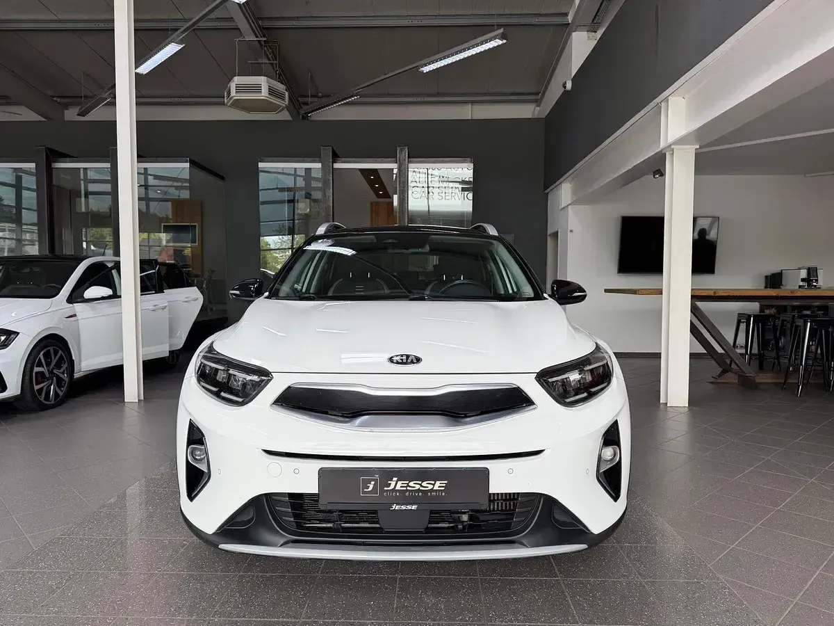 Gebraucht Kia Stonic Spirit 120 PS (88 kW) 2021 Schwarz SUV