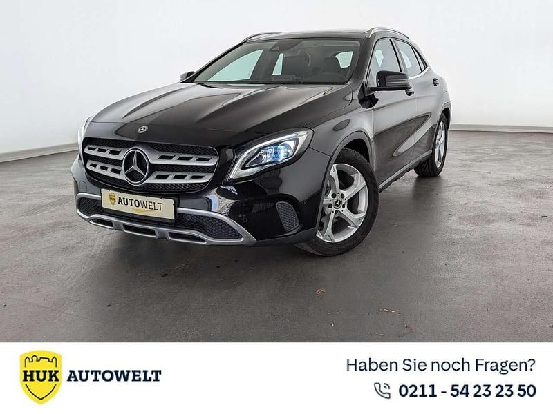 Schwarz Gebraucht 2019 Mercedes GLA200 Urban SUV | 23.960 € (Guter Preis) - Bild 1/3