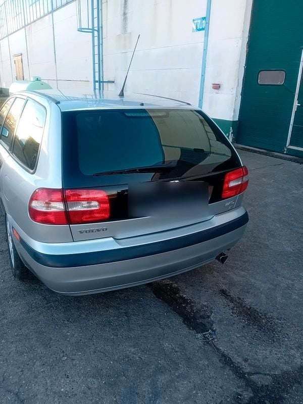 Gebraucht Volvo V40 122 PS (89 kW) 2002 Grau Kombi