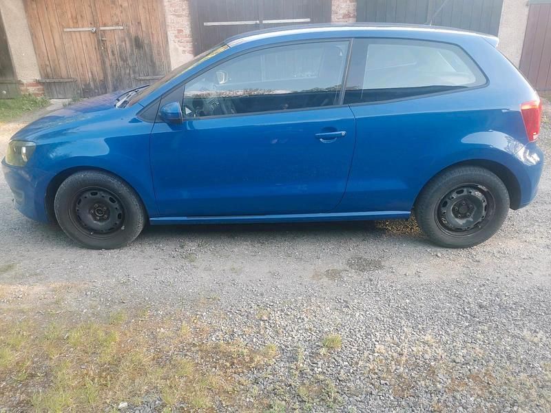 Blau Gebraucht 2010 VW Polo Kleinwagen | 3.600 € (Superpreis) - Bild 1/4