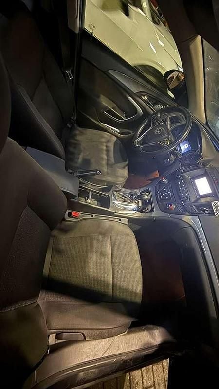 Gebraucht Opel Insignia Selection 136 PS (100 kW) 2016 Schwarz Kombi