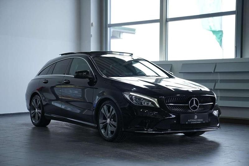 Gebraucht Mercedes CLA200 156 PS (114 kW) 2017 Nachtschwarz  unilack Kombi