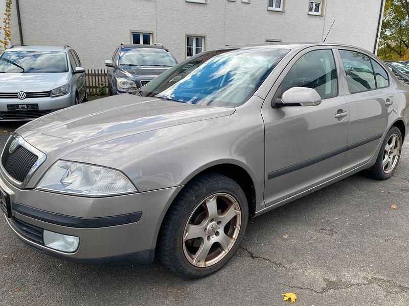 Beige Gebraucht 2008 Skoda Octavia Ambiente Limousine | 2.400 € (Guter Preis) - Bild 1/4