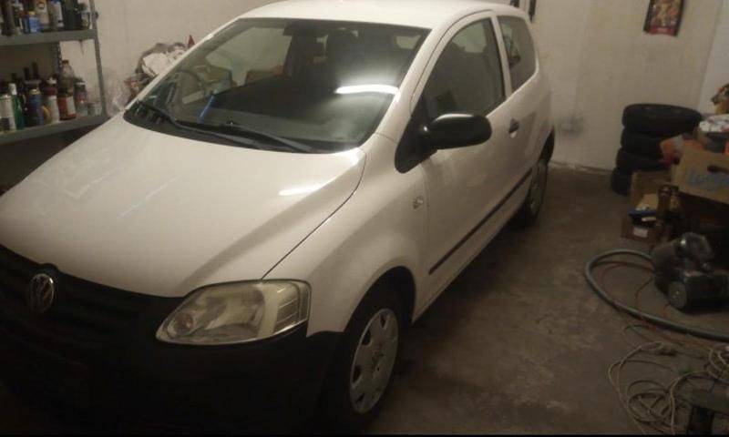 Gebraucht VW Fox 60 PS (44 kW) 2010 Weiß Kleinwagen