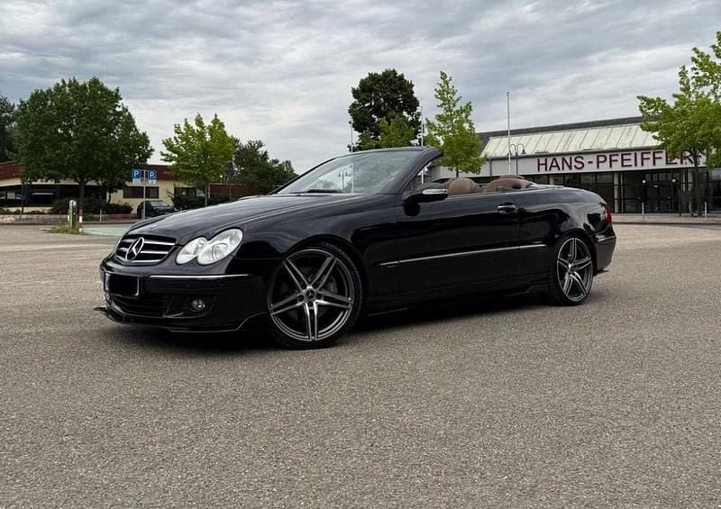 Schwarz Gebraucht 2005 Mercedes CLK320 Cabrio | 9.999 € (Fairer Preis) - Bild 1/4