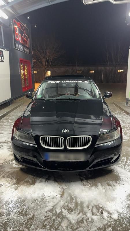 Schwarz Gebraucht 2008 BMW 318 Limousine | 2.500 € (Guter Preis) - Bild 1/4