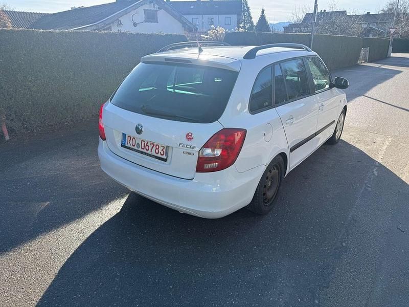 Gebraucht Skoda Fabia Ambition 86 PS (63 kW) 2013 Weiß Kombi