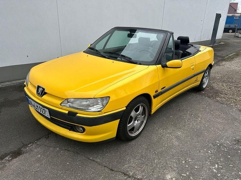 Gelb Gebraucht 1999 Peugeot 306 Cabriolet Cabrio | 3.300 € (Teuer) - Bild 1/4
