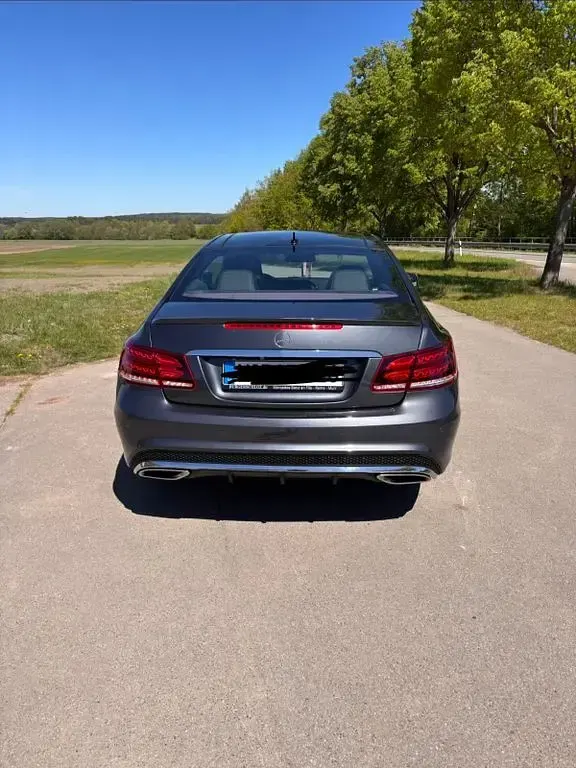 Gebraucht Mercedes E350 306 PS (225 kW) 2014 Grau Coupé