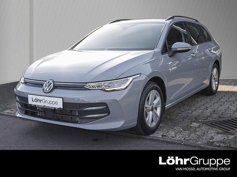 Mondsteingrau Gebraucht 2025 VW Golf VIII Kombi | 25.380 € (Guter Preis) - Bild 1/4