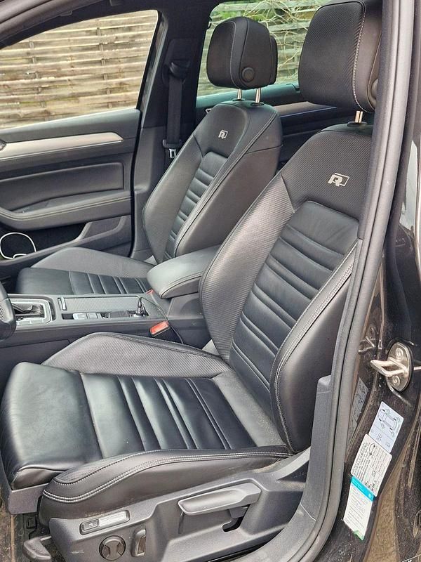Gebraucht VW Passat R-line 179 PS (131 kW) 2018 Schwarz Kombi