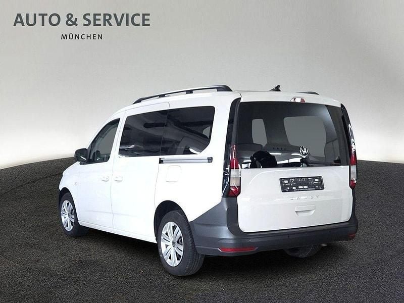 Gebraucht VW Caddy Maxi Life Basis 122 PS (89 kW) 2023 Weiß Van / Kleinbus