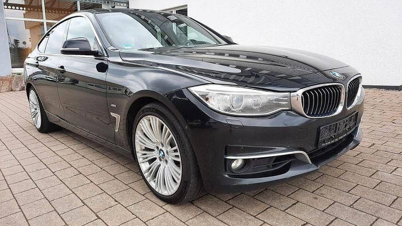Gebraucht BMW 330 258 PS (189 kW) 2015 Schwarz Limousine