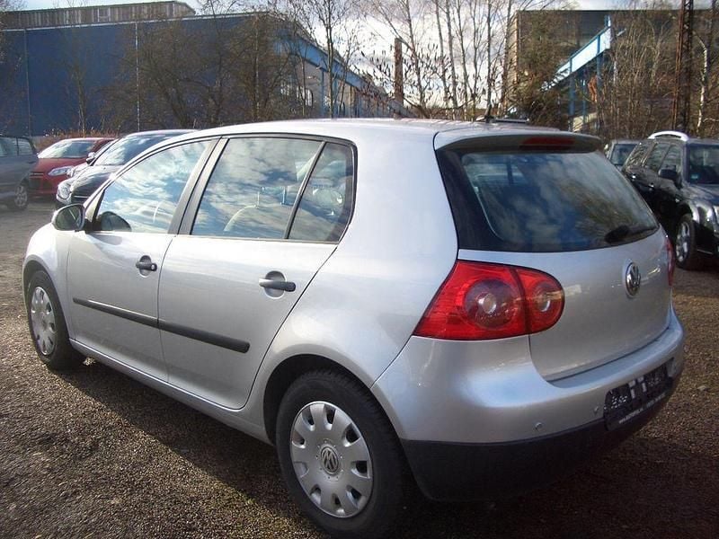 Gebraucht VW Golf IV Trendline 102 PS (75 kW) 2005 Silber Limousine