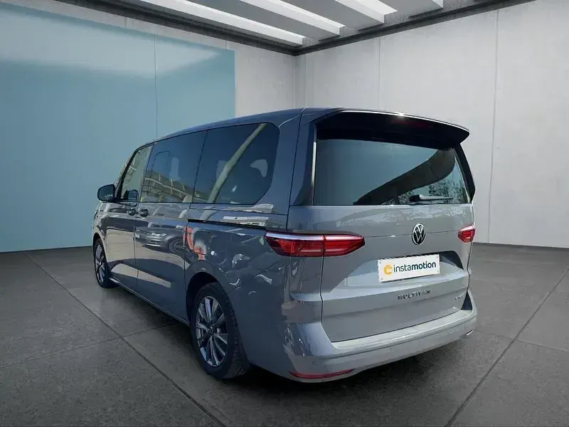 Używany VW Multivan 150 KM (110 kW) 2023 Szary Minivan