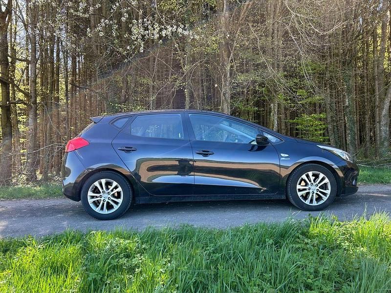 Usata Kia Ceed 135 CV (99 kW) 2014 Nero Utilitaria