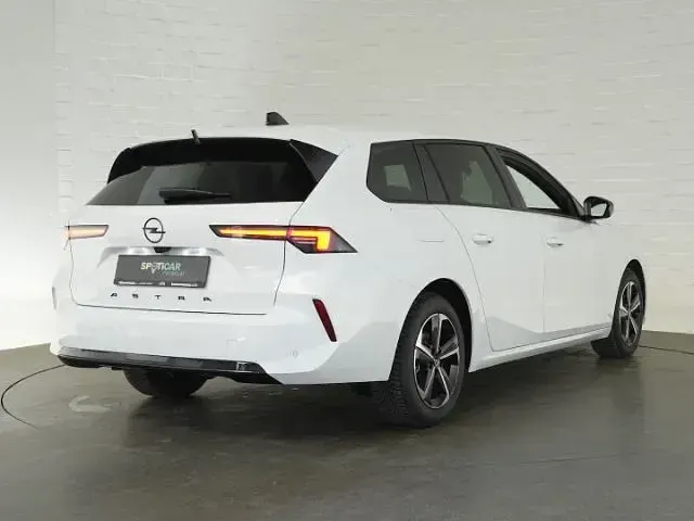 Gebraucht Opel Astra 131 PS (96 kW) 2024 Weiss Kleinwagen