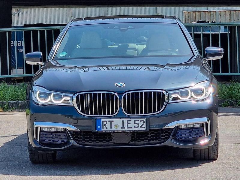 Gebraucht BMW 740 M Sport 320 PS (235 kW) 2017 Grau Limousine