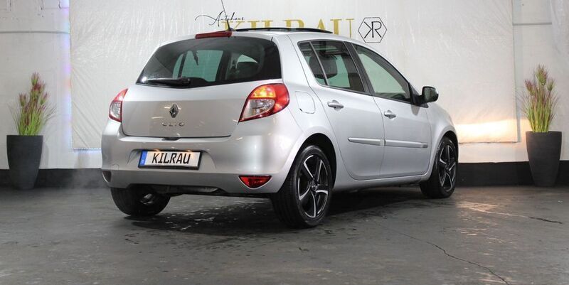 Używany Renault Clio III Luxe 101 KM (74 kW) 2010 Szary Sedan/Limuzyna