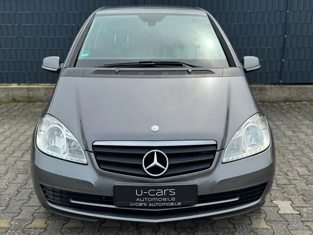 Używany Mercedes A170 116 KM (85 kW) 2009 Szary Sedan/Limuzyna