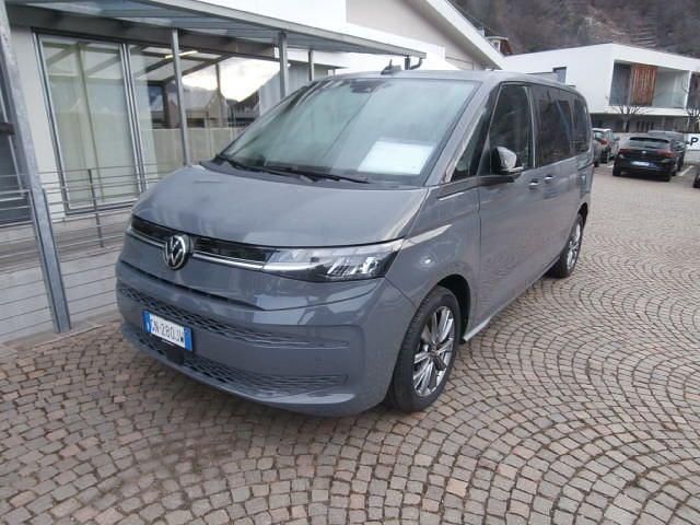 Gebraucht VW Multivan Life 218 PS (160 kW) 2023 Grau Van