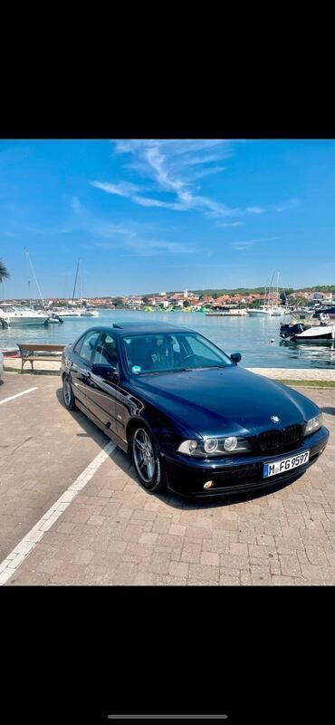 Blau Gebraucht 2001 BMW 530 Limousine | 6.000 € (Guter Preis) - Bild 1/4