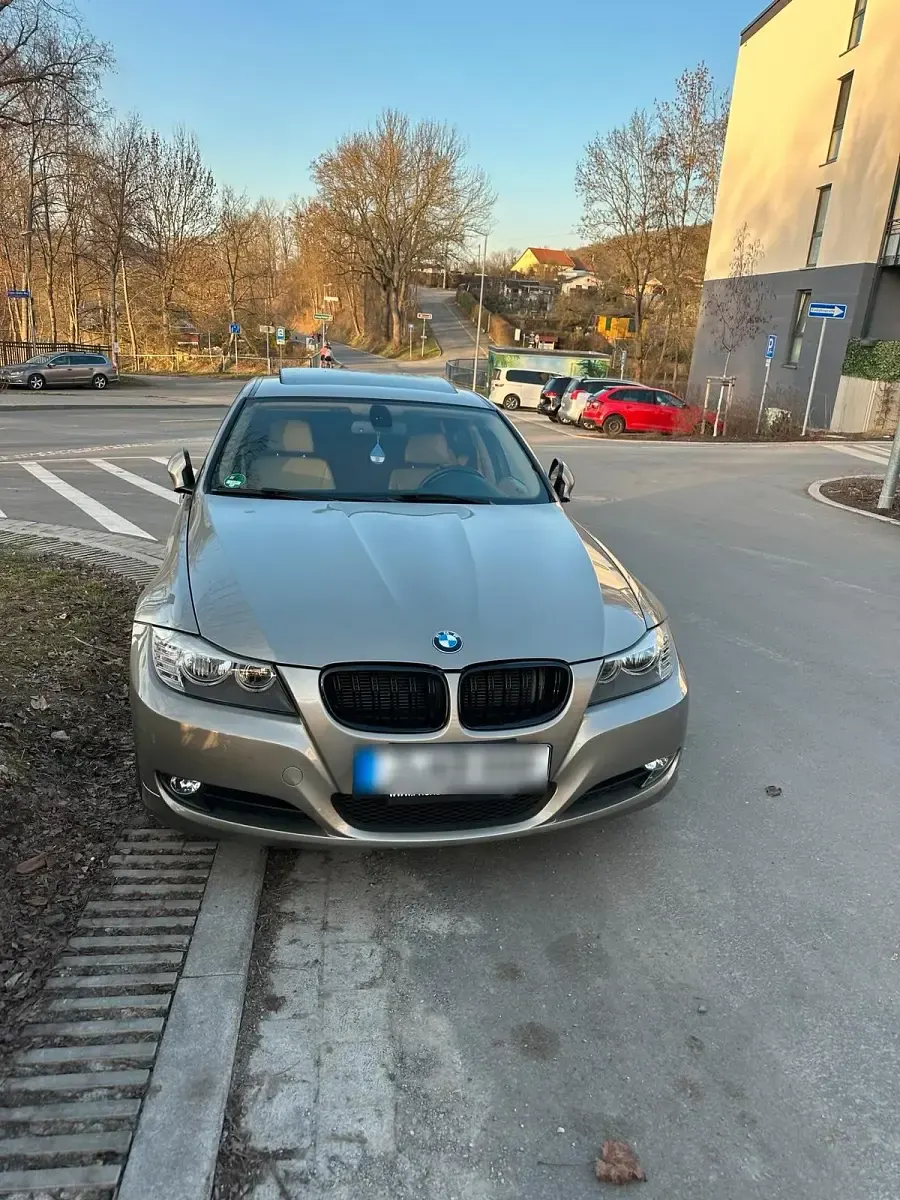 Gebraucht BMW 328 234 PS (172 kW) 2012 Beige Limousine