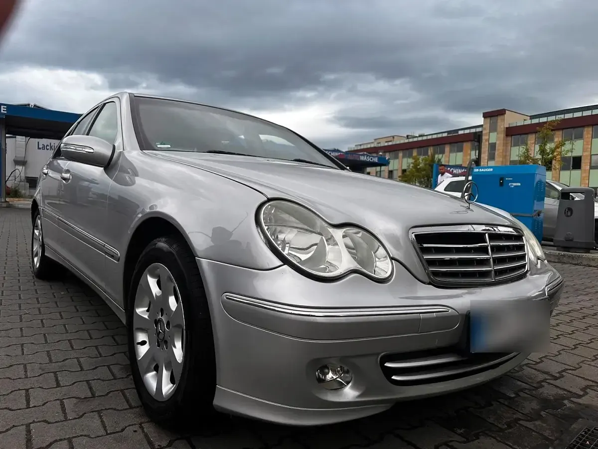 Gebraucht Mercedes C200 163 PS (119 kW) 2004 Silber Limousine