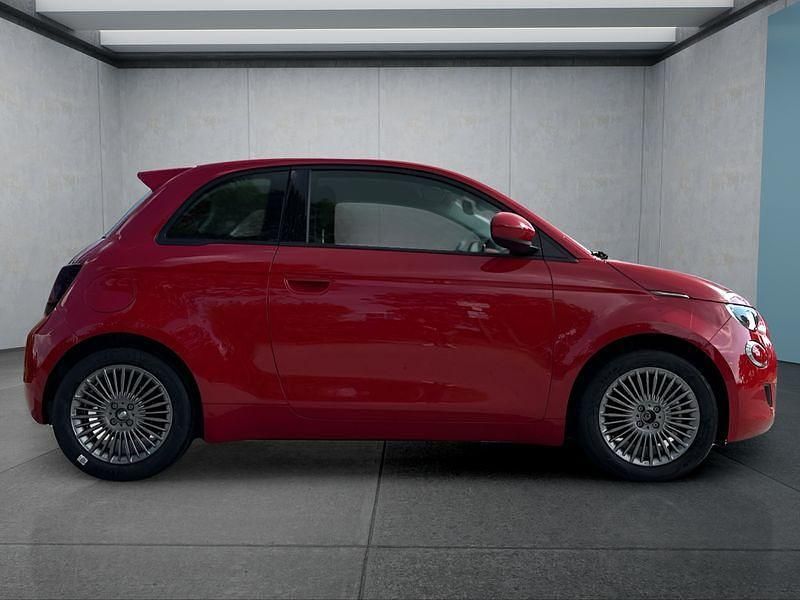 Rot Neu 2025 Fiat 500e Icon Kleinwagen | 28.549 € (Fairer Preis) - Bild 1/4