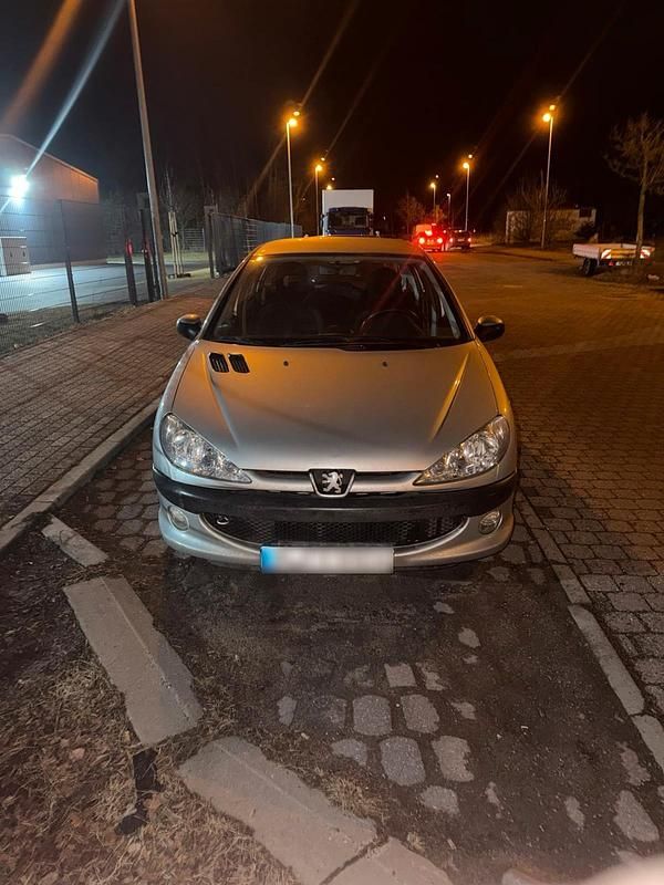 Gebraucht Peugeot 206 75 PS (55 kW) 2005 Silber Kleinwagen
