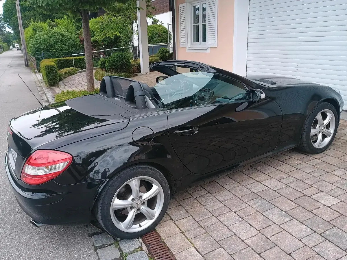 Gebraucht Mercedes SLK350 272 PS (200 kW) 2006 Schwarz Cabrio