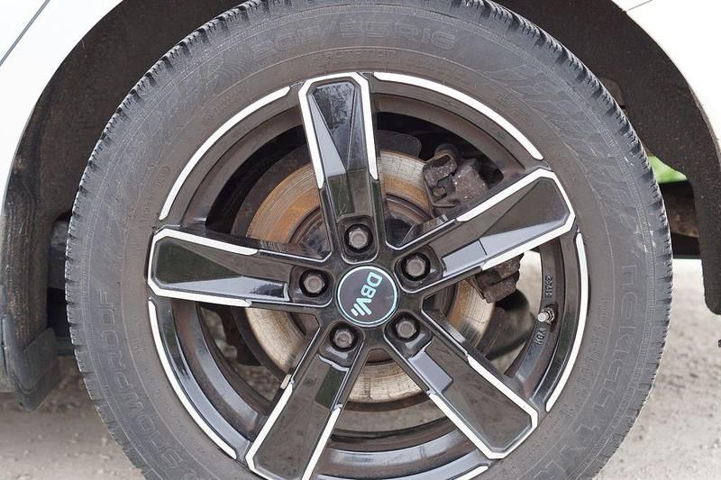 Gebraucht Ford Focus Titanium 125 PS (91 kW) 2015 Silber Limousine