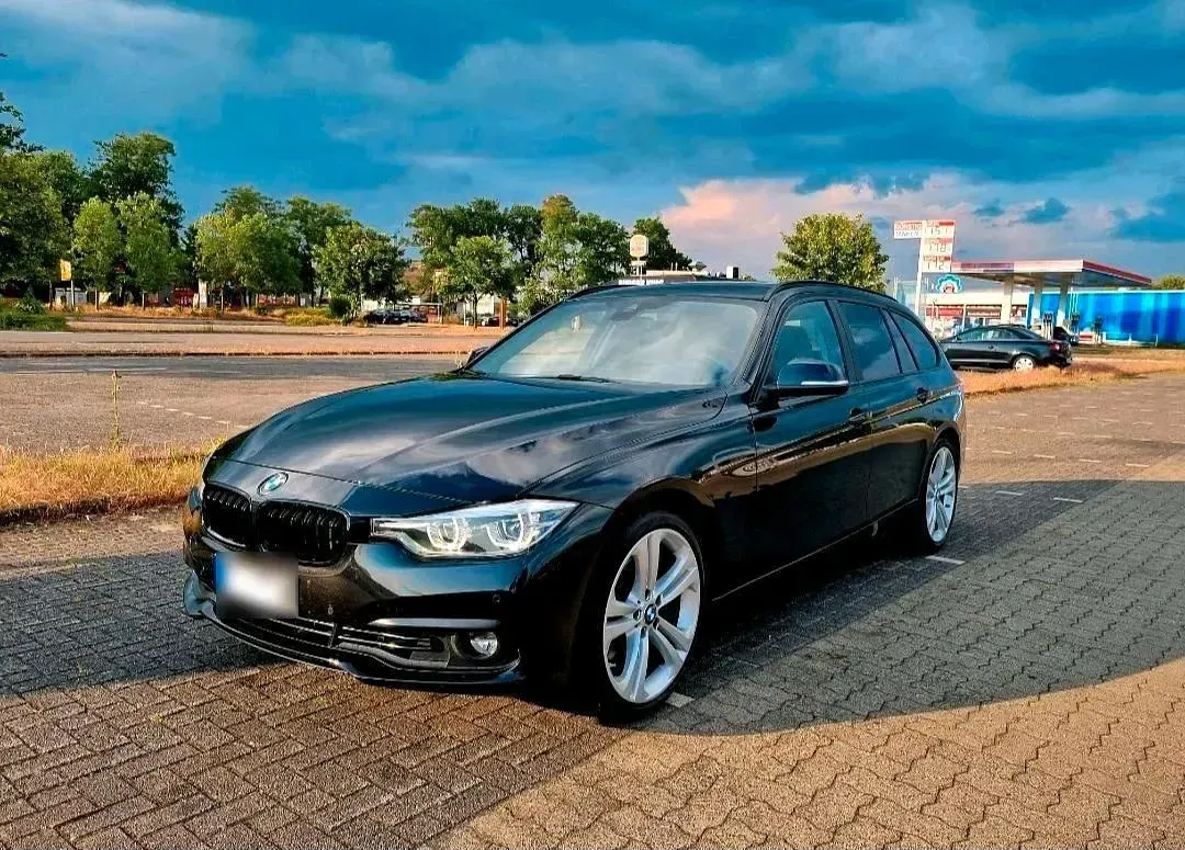 Gebraucht BMW 330 Advantage 252 PS (185 kW) 2018 Schwarz Kombi