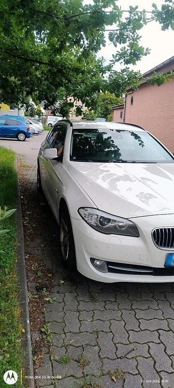Gebraucht BMW 530 258 PS (189 kW) 2012 Weiß Kombi